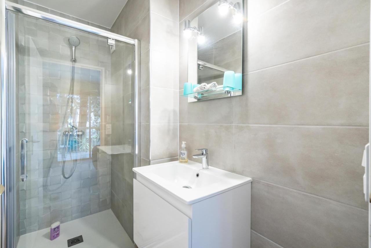 Spacious Apartment At A 5 Min Walk From The Beach Антиб Екстериор снимка