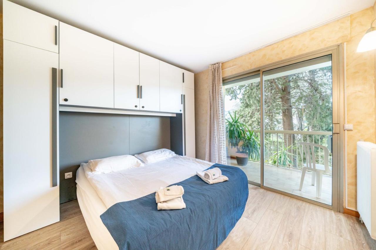 Spacious Apartment At A 5 Min Walk From The Beach Антиб Екстериор снимка