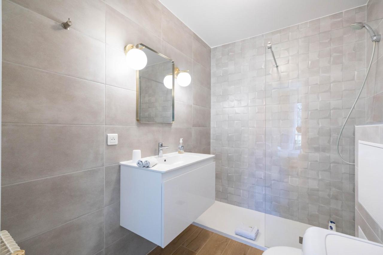 Spacious Apartment At A 5 Min Walk From The Beach Антиб Екстериор снимка